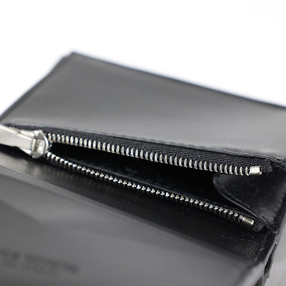 Bottega Veneta Bi-Fold Wallet Coin Purse Black - Picture 8 of 9